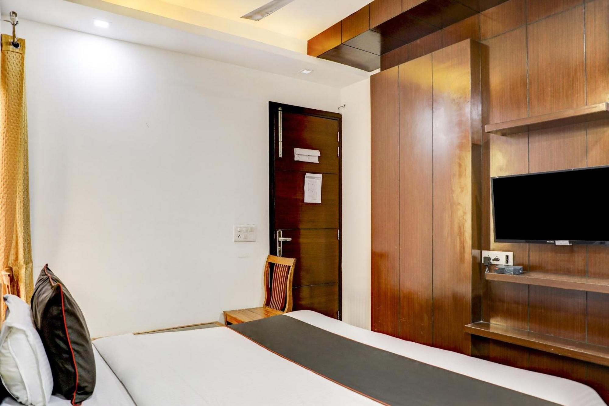 ניו דלהי Collection O R S Villa Near Lotus Temple מראה חיצוני תמונה